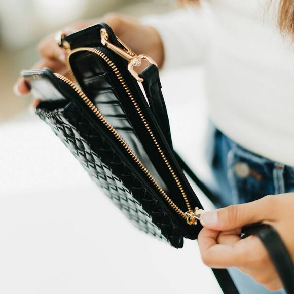 Woven Double Duty Phone Crossbody Fuchsia - Picture 3 of 4